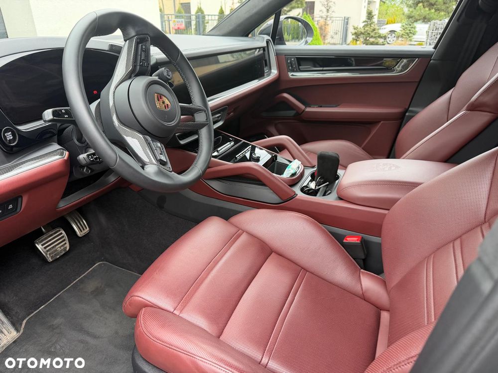 Porsche Cayenne Turbo E-Hybrid PHEV - 4