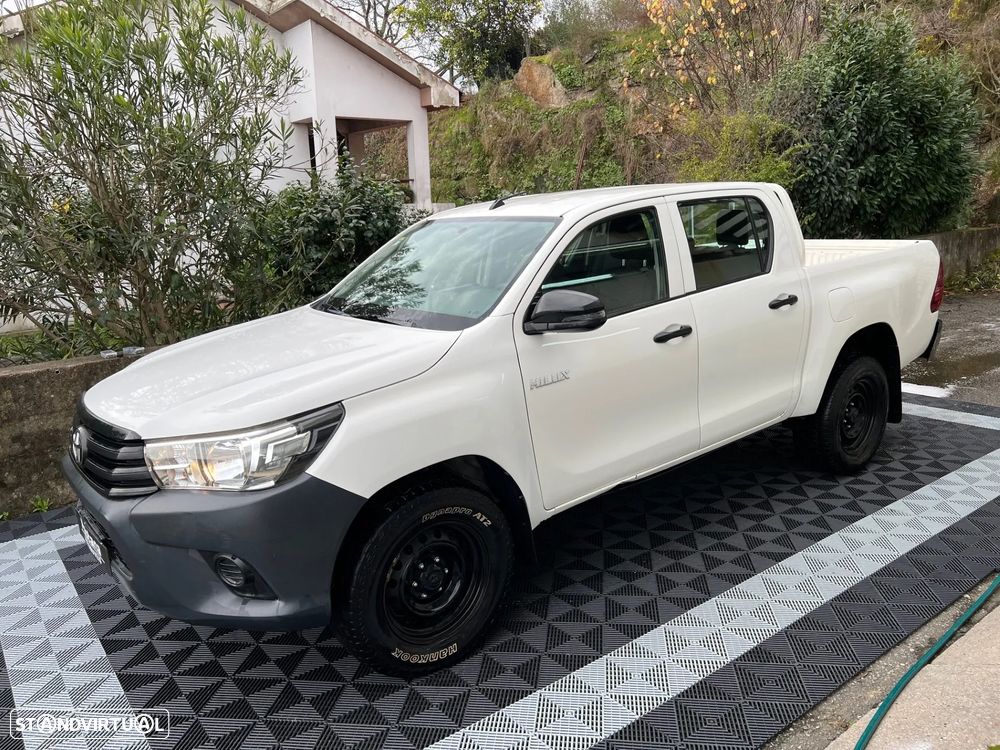 Toyota Hilux 2.4 D-4D 4WD CD CM - 6