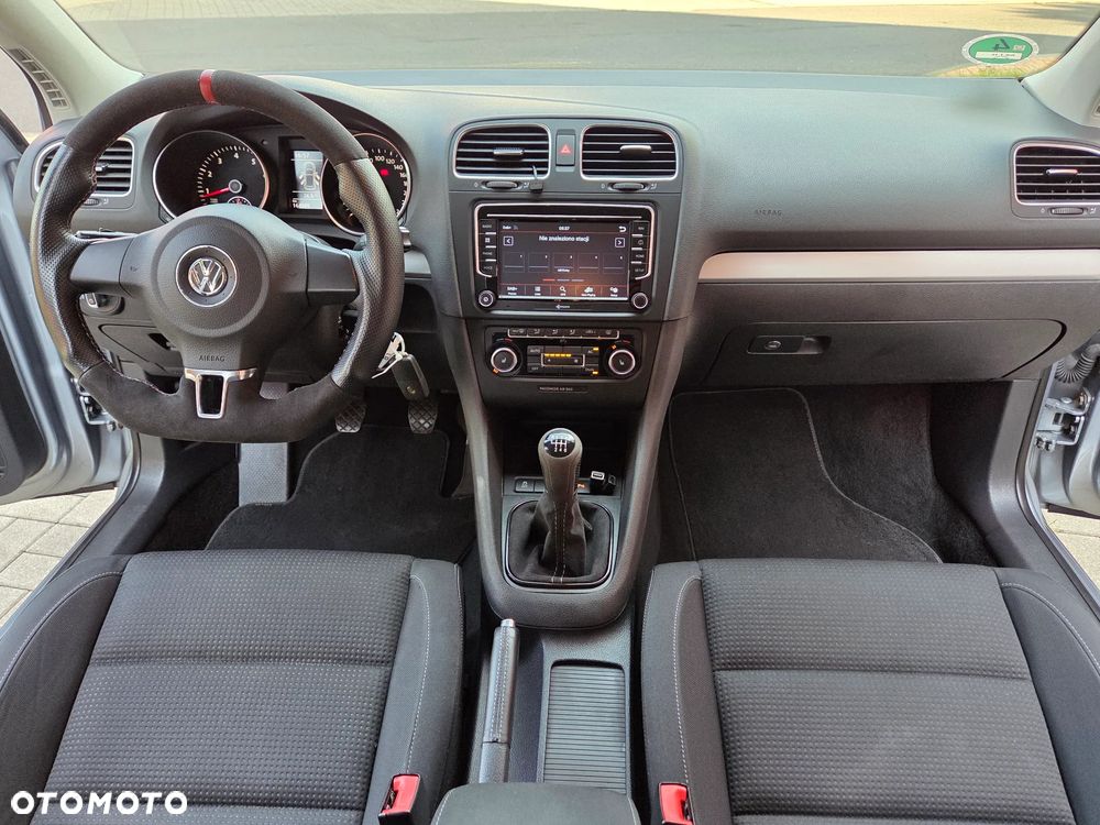 Volkswagen Golf 1.2 TSI BlueMotion Technology MATCH - 24