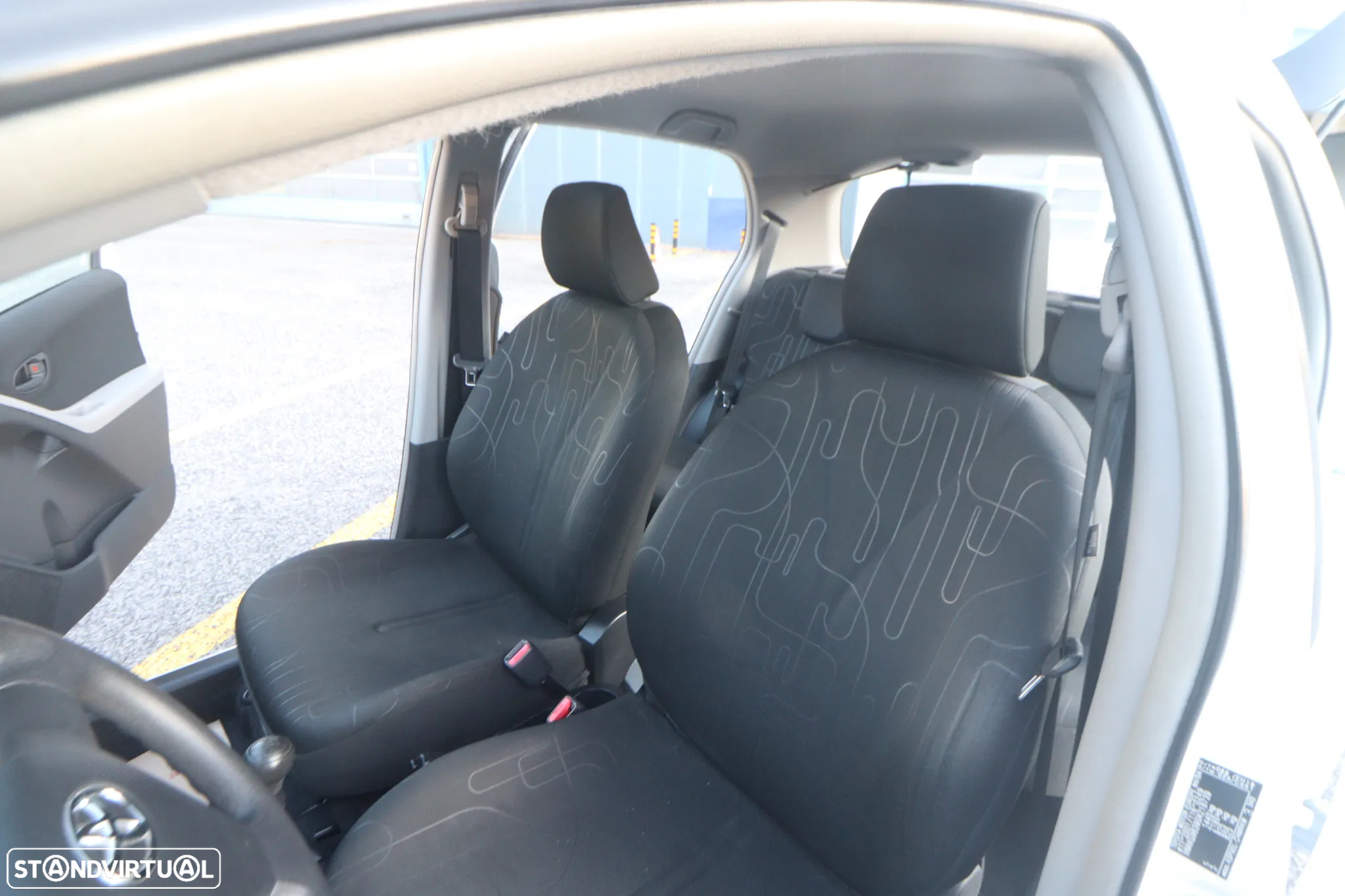 Toyota Yaris 1.0 VVT-i Comfort - 24