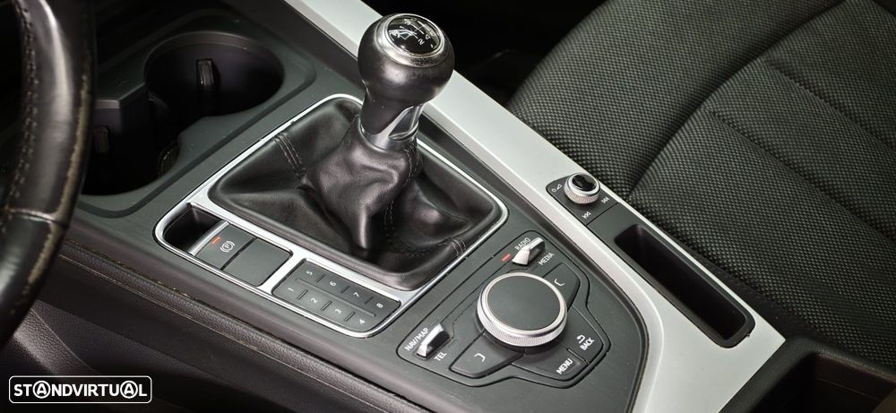 Audi A4 Avant 2.0 TDI S-line - 22