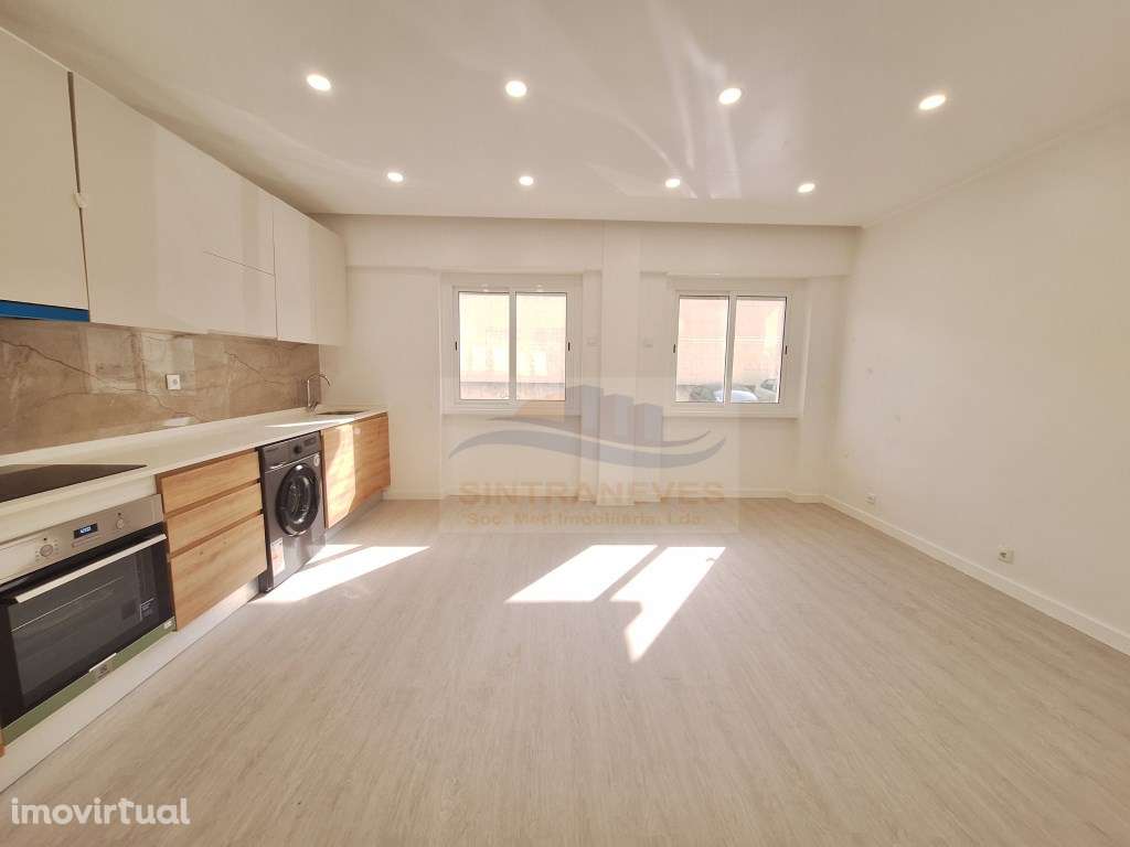 T2 totalmente remodelado, com suite, Damaia - Grande imagem: 5/23