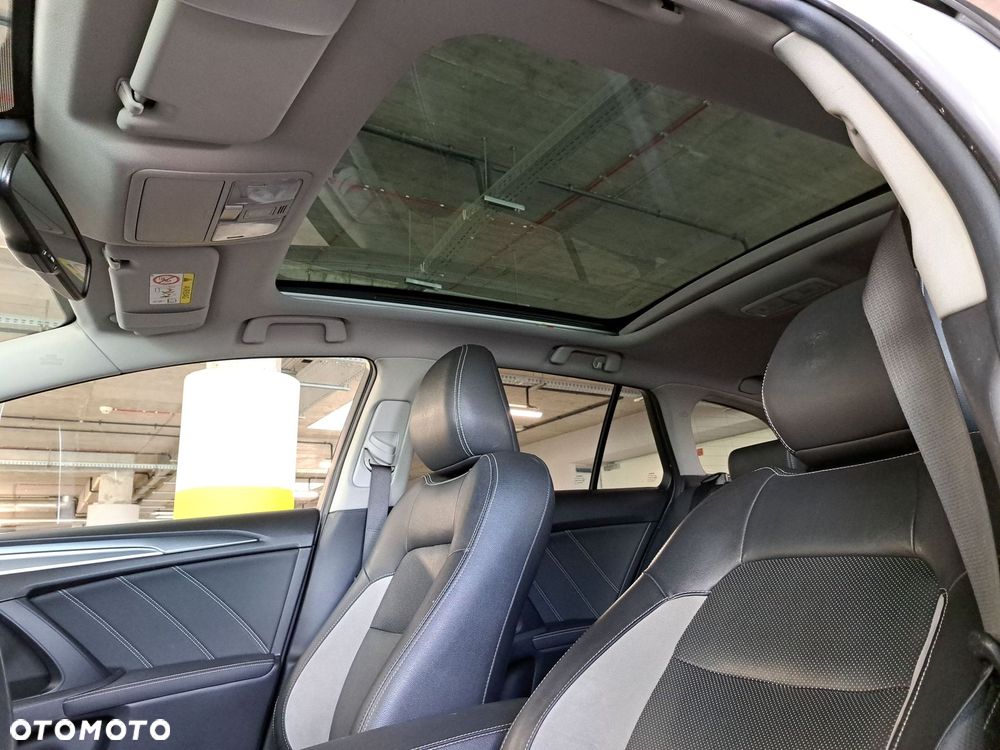 Toyota Avensis - 13