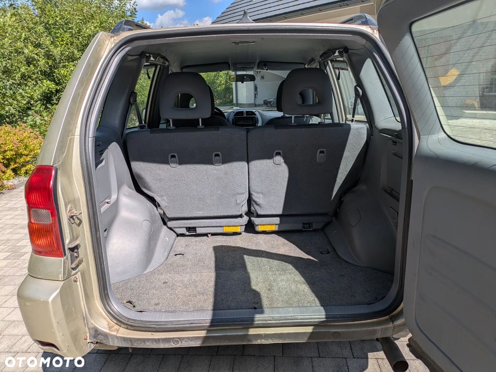 Toyota RAV4 2.0 VVT-i 4x4 - 8