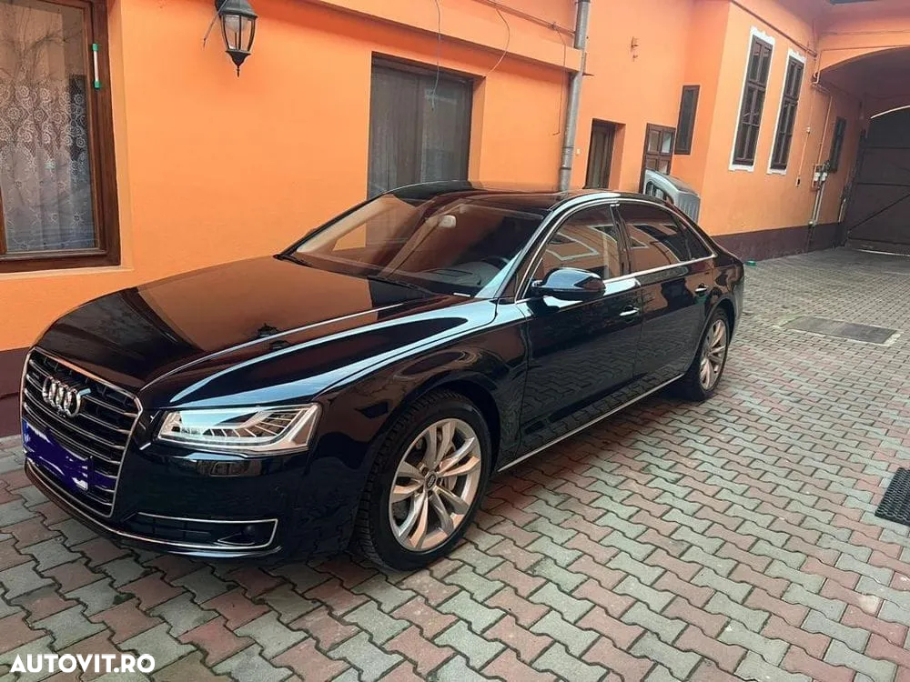 Audi A8 - 2