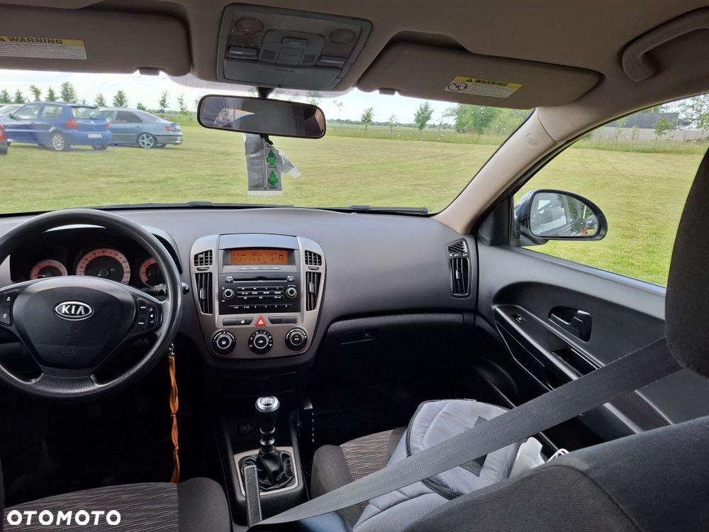 Kia Ceed - 6