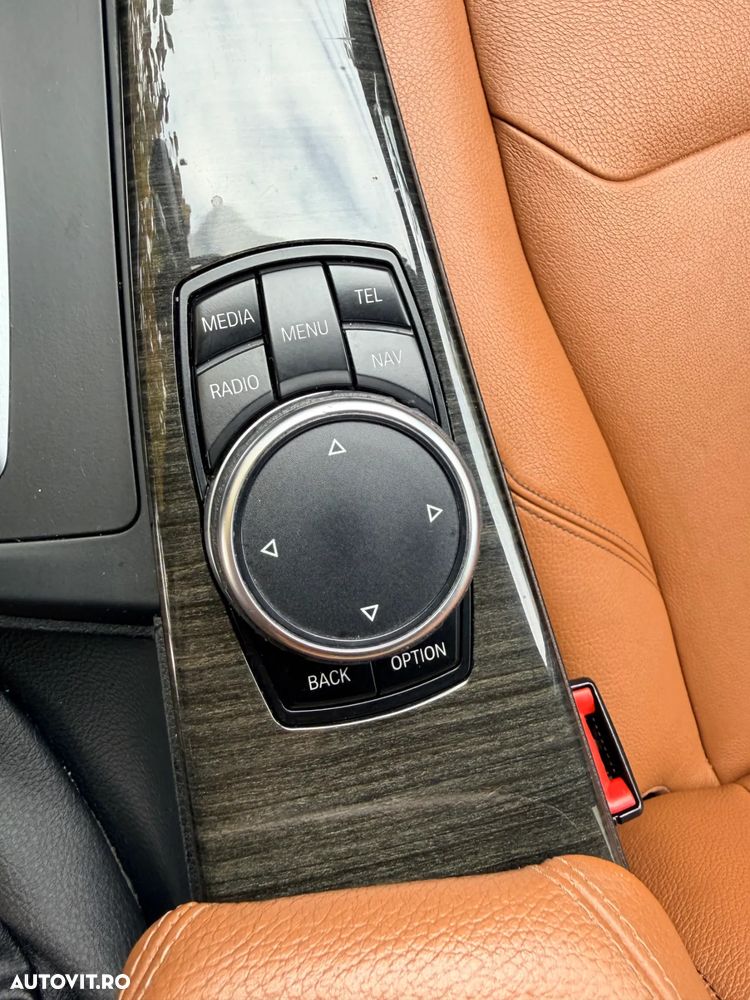 BMW Seria 3 318d Touring Aut. Luxury Line - 18