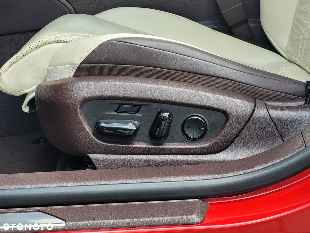Lexus ES 300h Prestige - 23