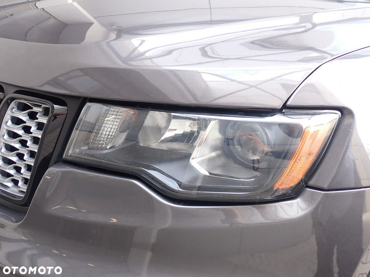 Jeep Grand Cherokee - 14