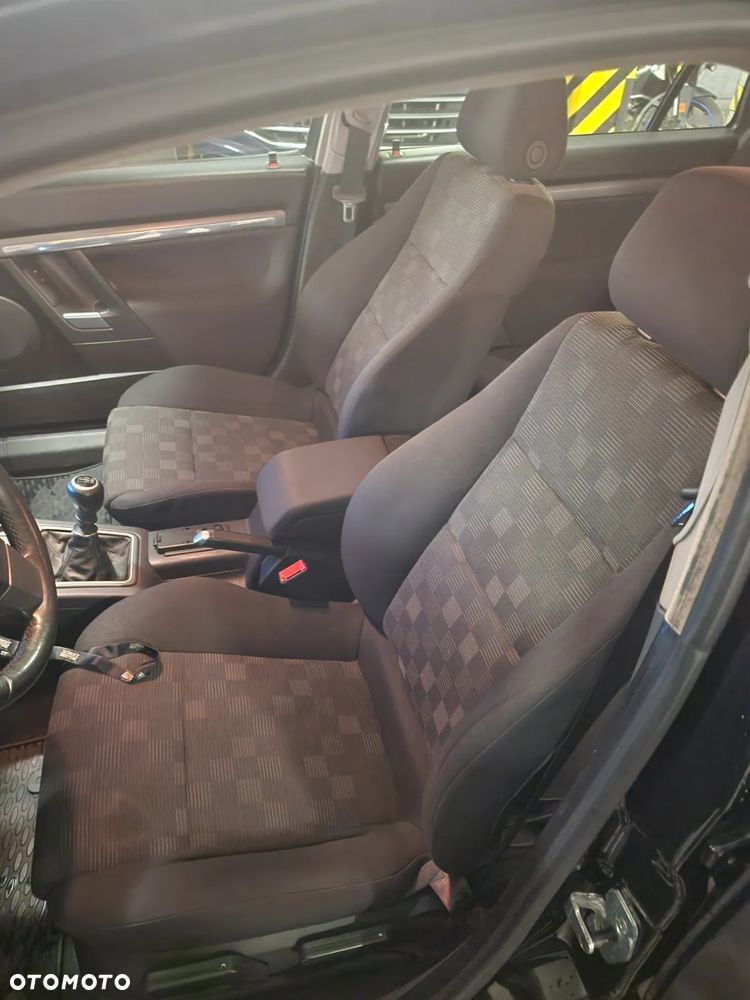 Opel Vectra 1.9 CDTI Cosmo - 11