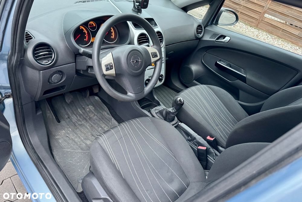 Opel Corsa 1.4 16V - 13