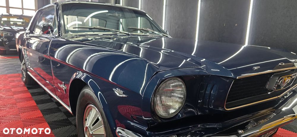 Ford Mustang - 18