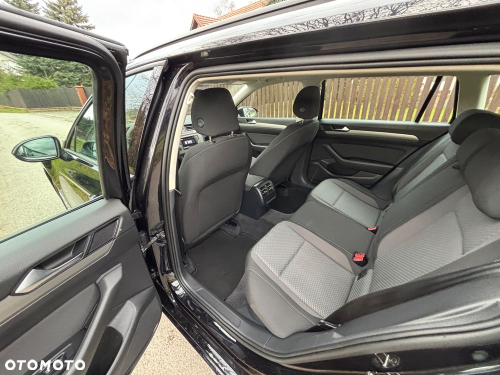 Volkswagen Passat Variant 1.4 TSI (BlueMotion Technology) Trendline - 17