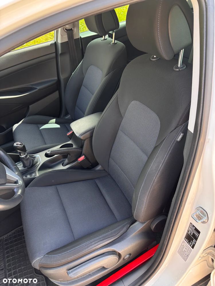Hyundai Tucson 1.6 GDI BlueDrive TourdePologne 2WD - 13