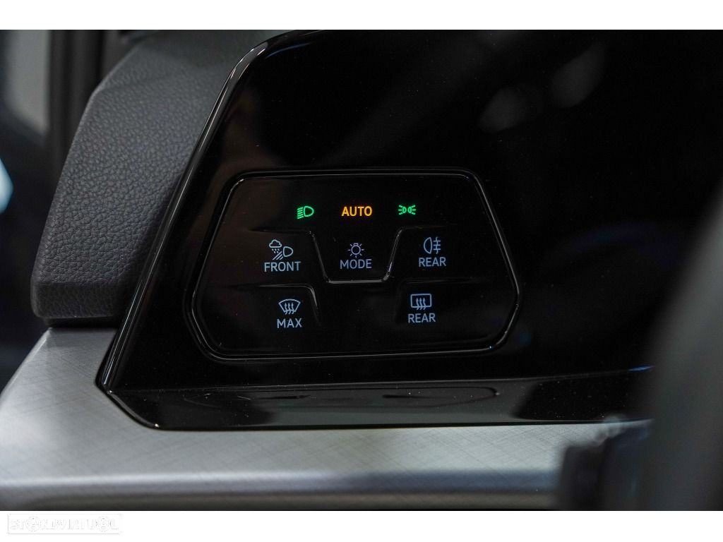VW Golf Variant 2.0 TDi Life DSG - 22