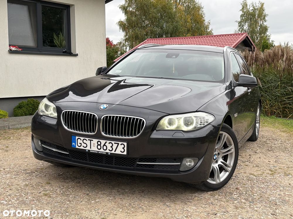 BMW Seria 5 525d xDrive - 9