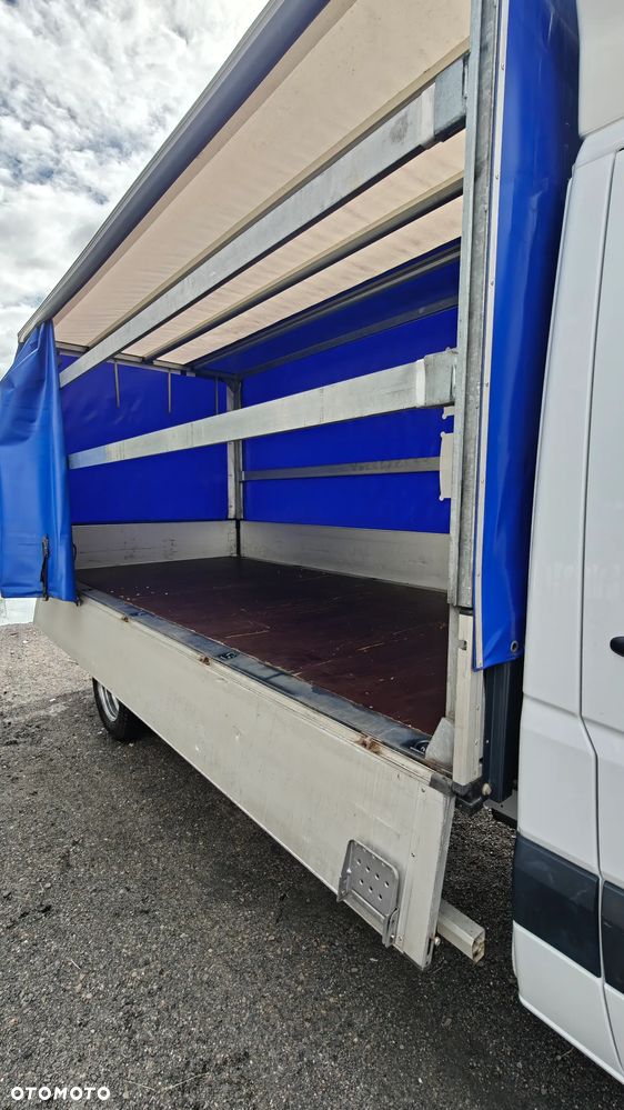Mercedes-Benz Sprinter - 9