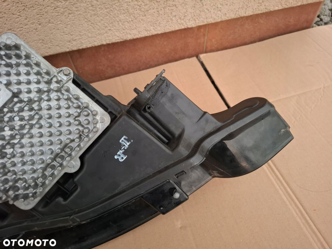 LAMPA PRZEDNIA RANGE ROVER LIFT ORYGINAŁ - 10