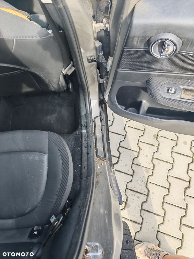 MINI Countryman Cooper Essential Trim - 28