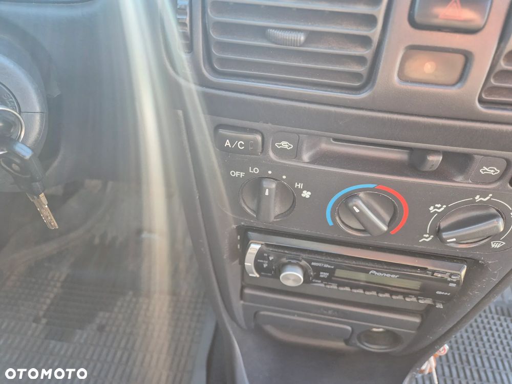 Toyota Corolla 1.4 Terra2 - 9