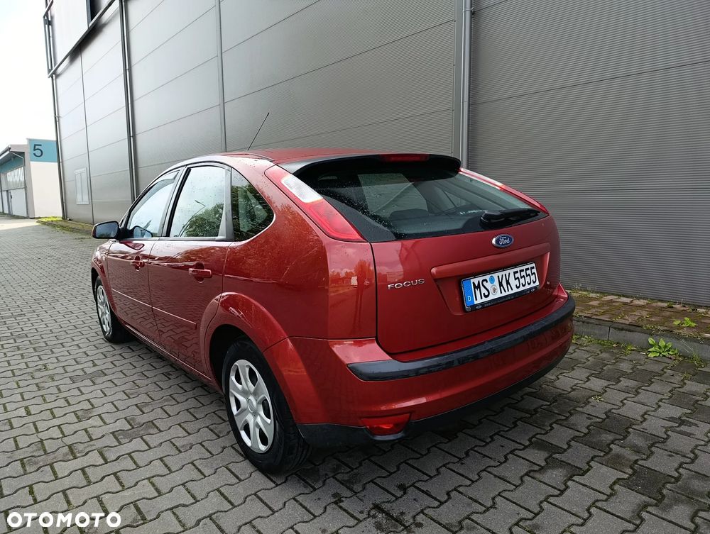 Ford Focus 1.6 16V Fun X - 11