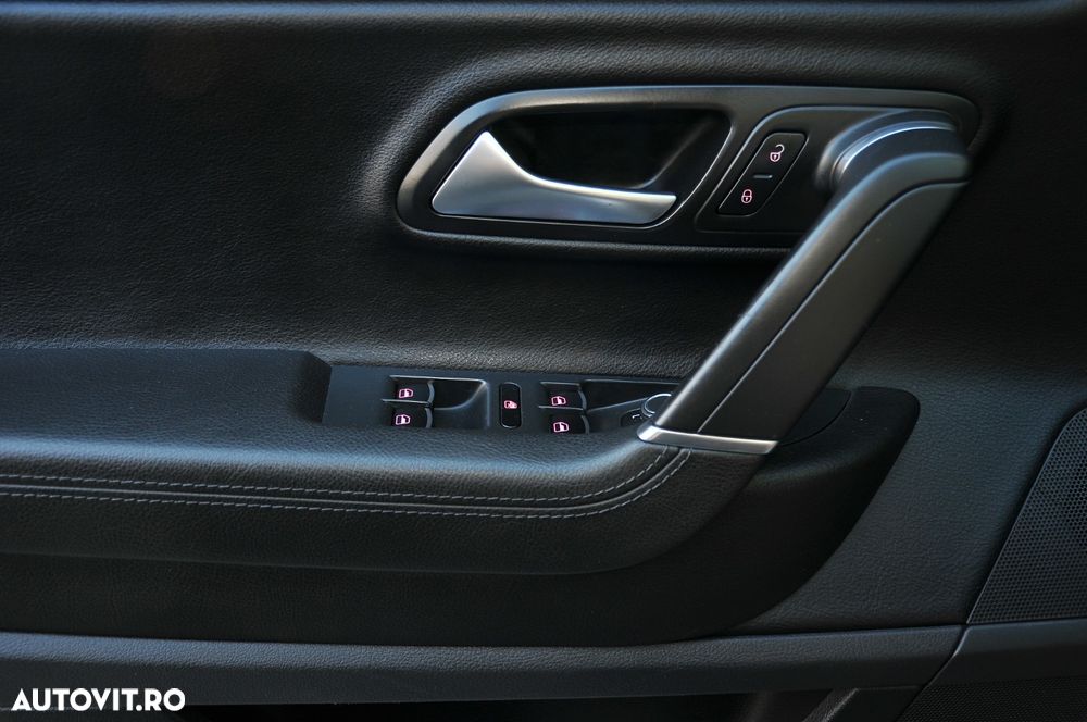 Volkswagen Passat CC - 18