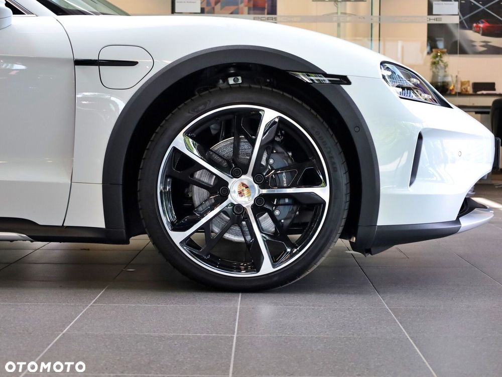 Porsche Taycan - 9