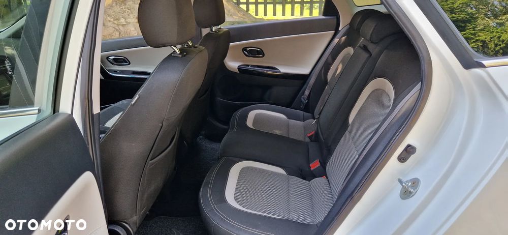 Kia Ceed 1.6 CRDi 136 DCT ISG Platinum Edition - 14