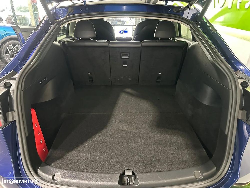 Tesla Model Y Long Range Dual Motor AWD - 48