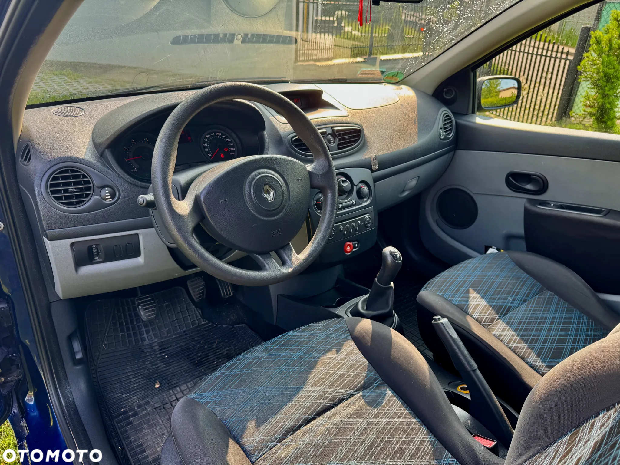 Renault Clio 1.2 16V 75 Collection - 6