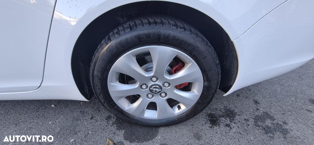 Opel Insignia - 15