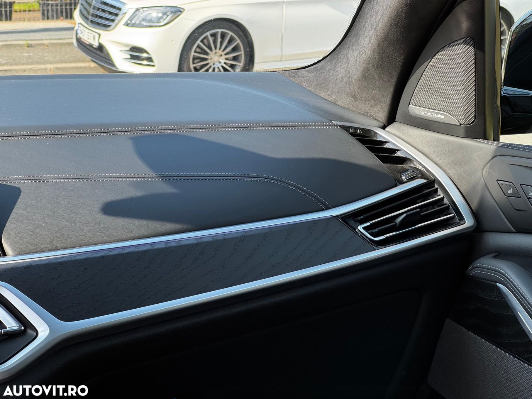 BMW X7 - 25