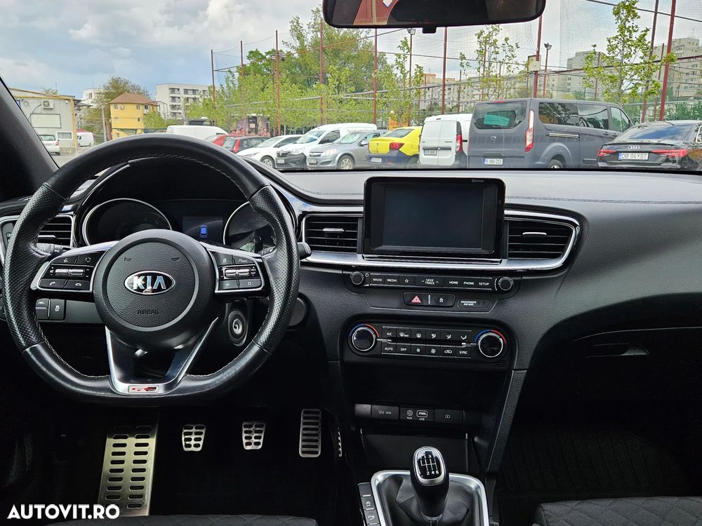 Kia Ceed 1.4 T-GDI GT Line - 11