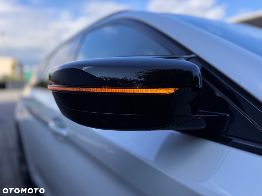 BMW Seria 5 520d Touring M Sport Edition - 25