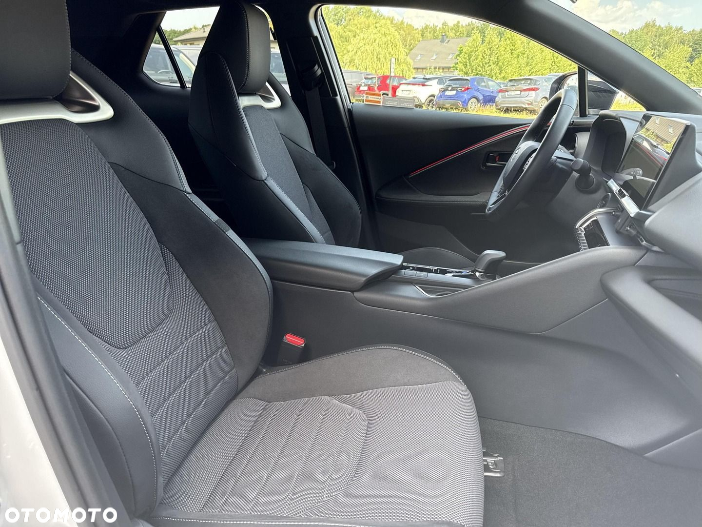 Toyota C-HR - 14