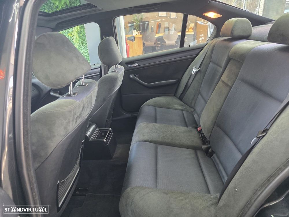 BMW 320 d Sport - 16