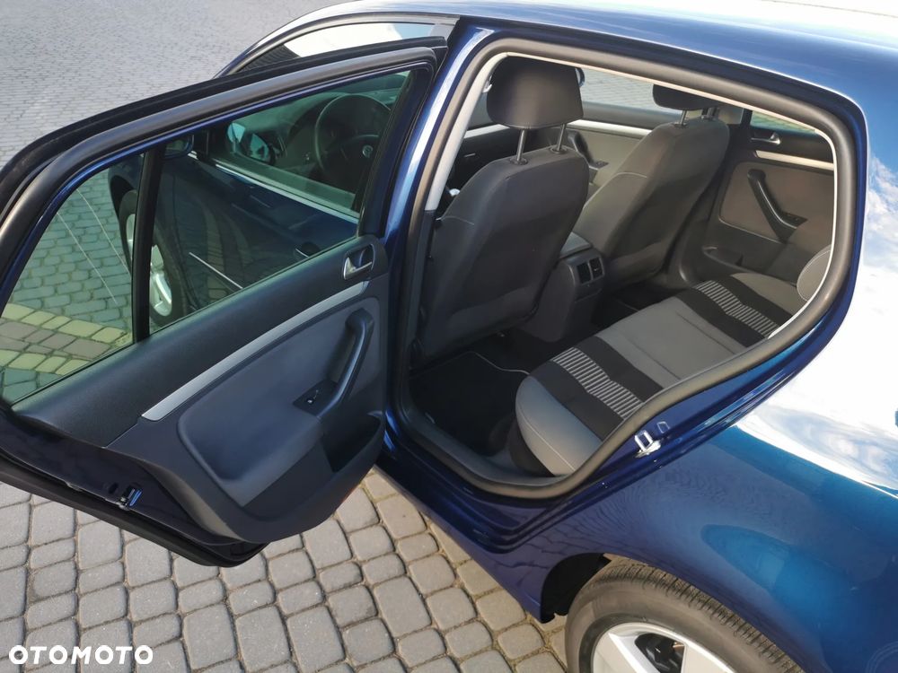 Volkswagen Golf 1.6 United - 25