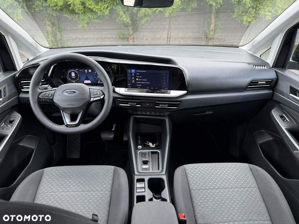 Ford Tourneo Connect Grand - 10