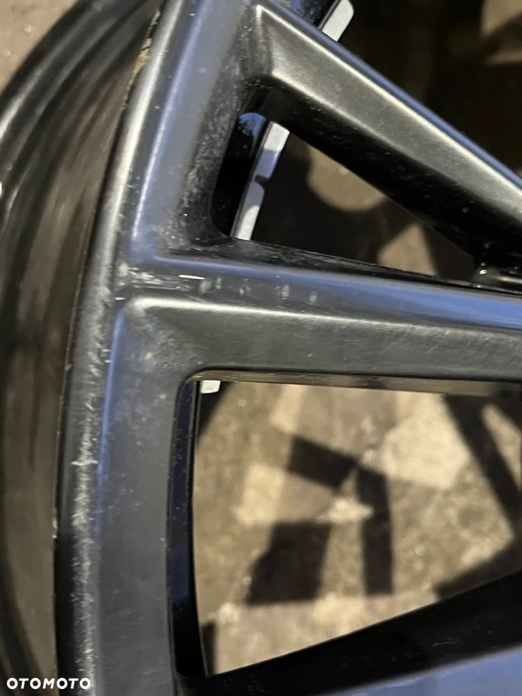 Felga BMW Styling 796M 7,5 18 ET 25 6885305 G20 G21 - 5
