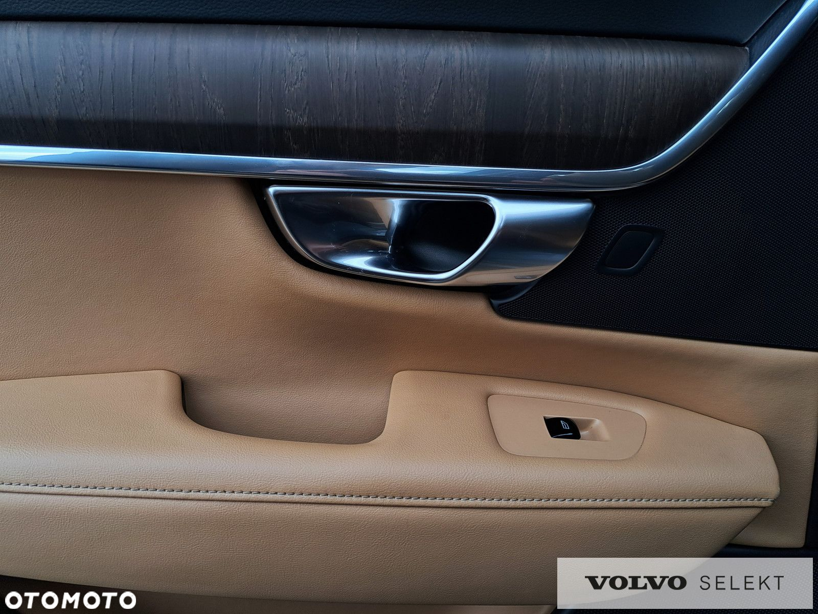 Volvo V90 Cross Country - 30