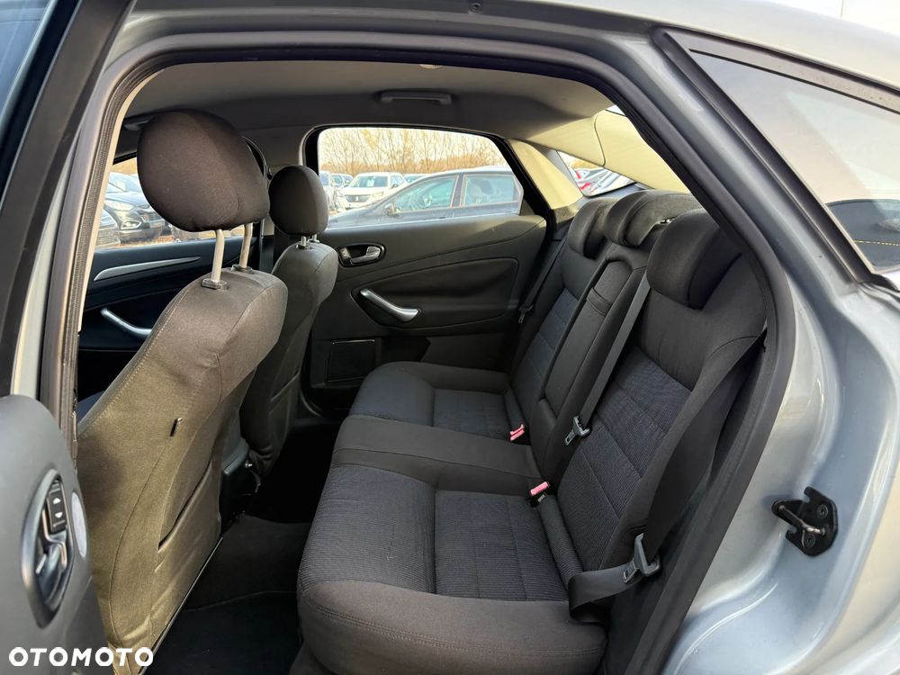 Ford Mondeo 2.0 Viva Titanium - 23