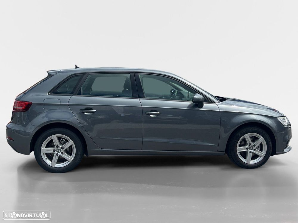 Audi A3 Sportback 1.6 TDI Design - 6