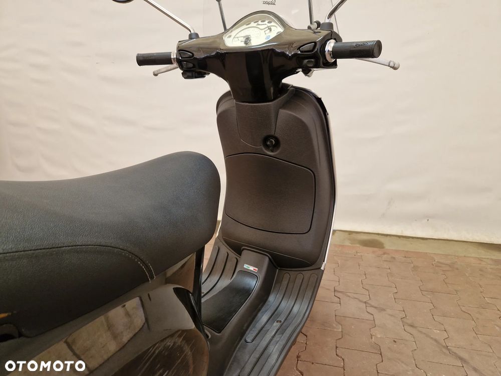 Piaggio Vespa - 16