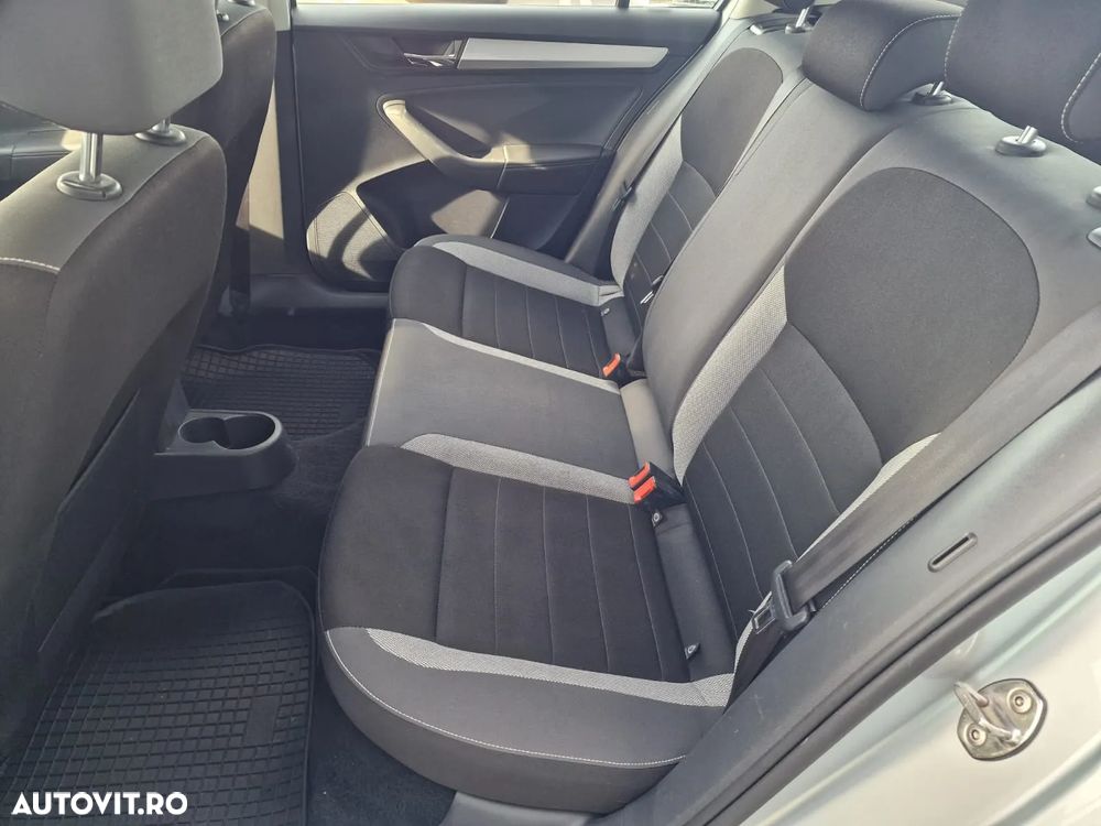 Skoda RAPID 1.0 TSI Style - 27