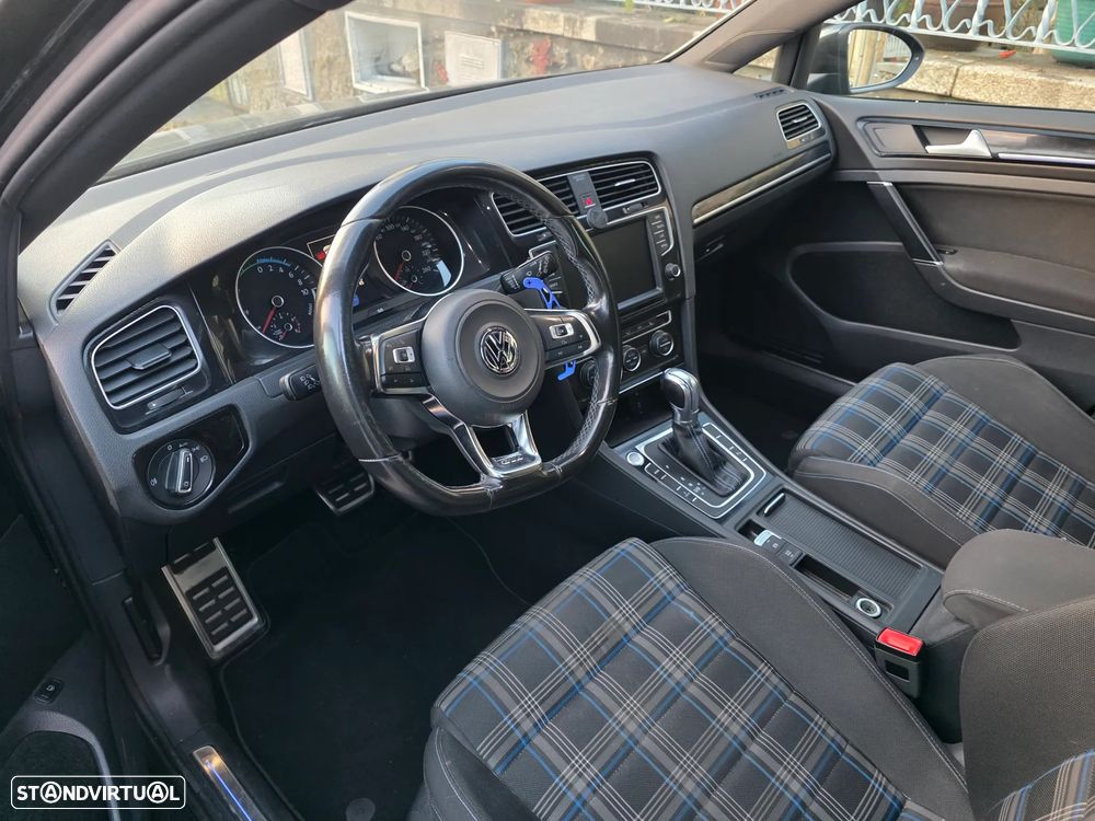 VW Golf 1.4 GTE Plug-in-Hybrid DSG - 4