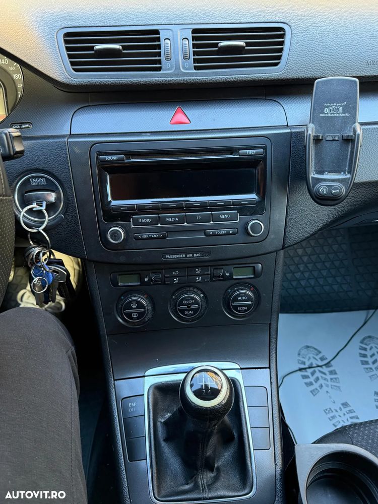 Volkswagen Passat 1.9 TDI DPF Comfortline - 10