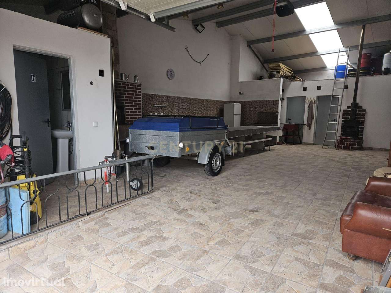 Armazém em Alcains, Castelo Branco - 100m² com boas características - Grande imagem: 3/18