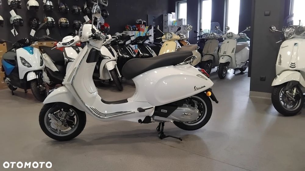 Vespa Primavera - 4