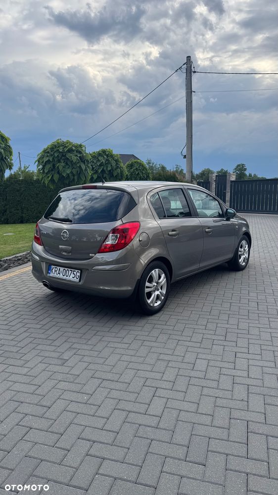 Opel Corsa - 4