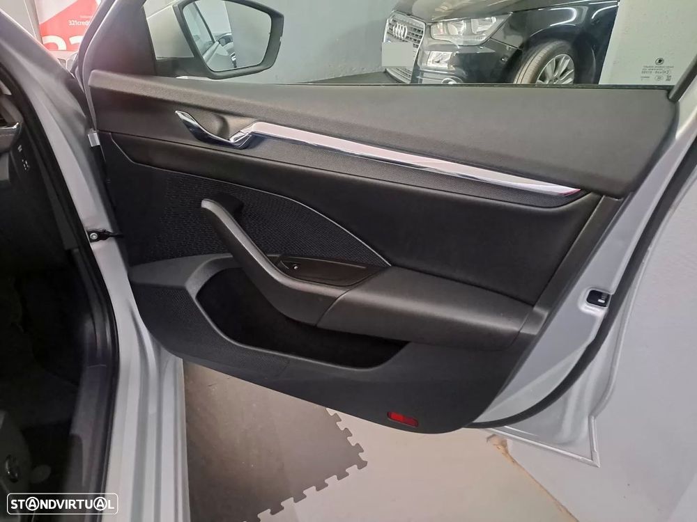 Skoda Octavia Break 2.0 TDI DSG - 21